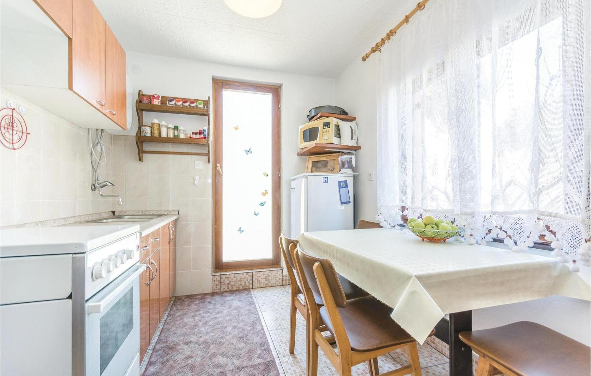 Amazing Apartment In Pavicini With Kitchen Luaran gambar