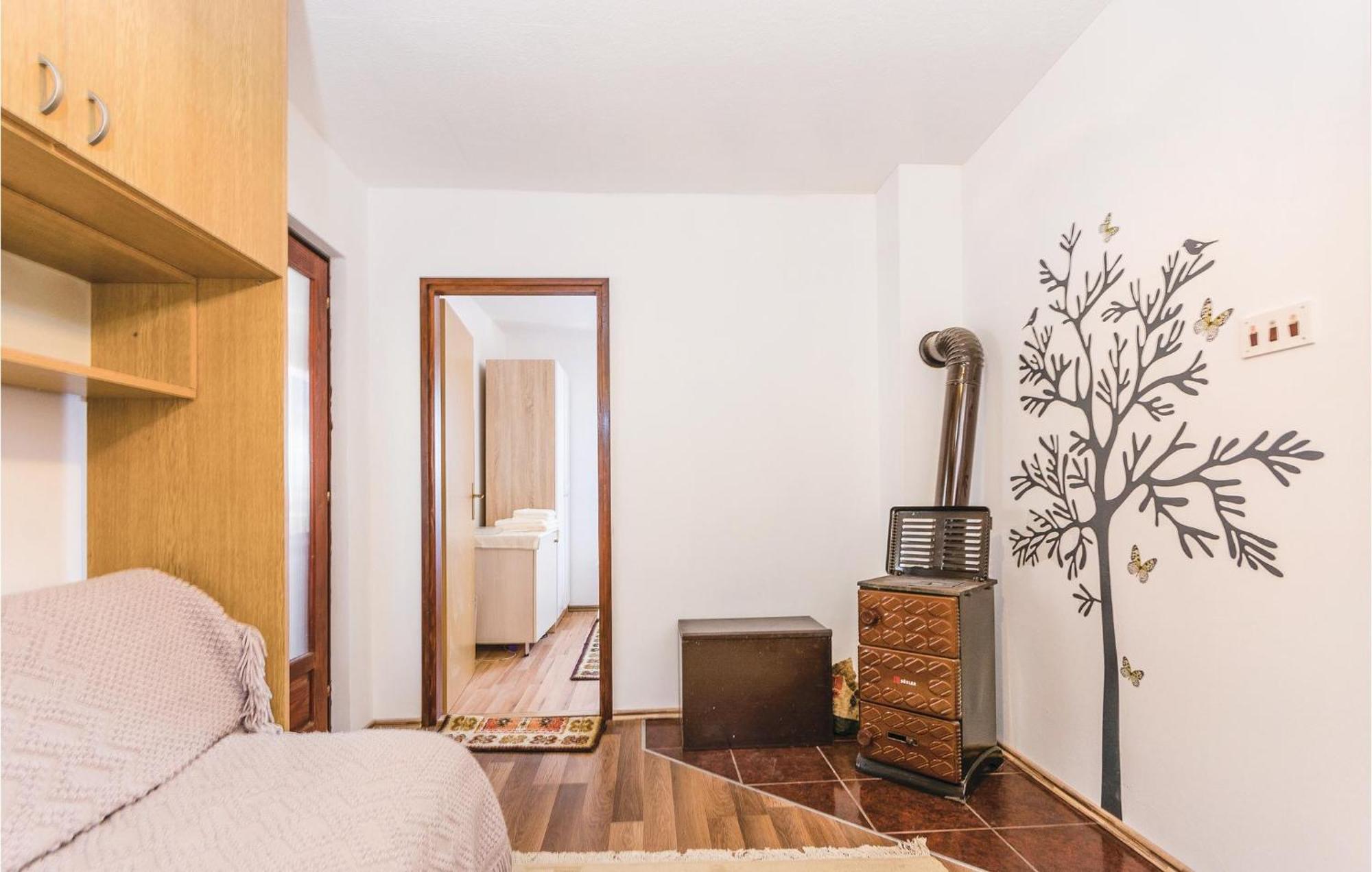 Amazing Apartment In Pavicini With Kitchen Luaran gambar