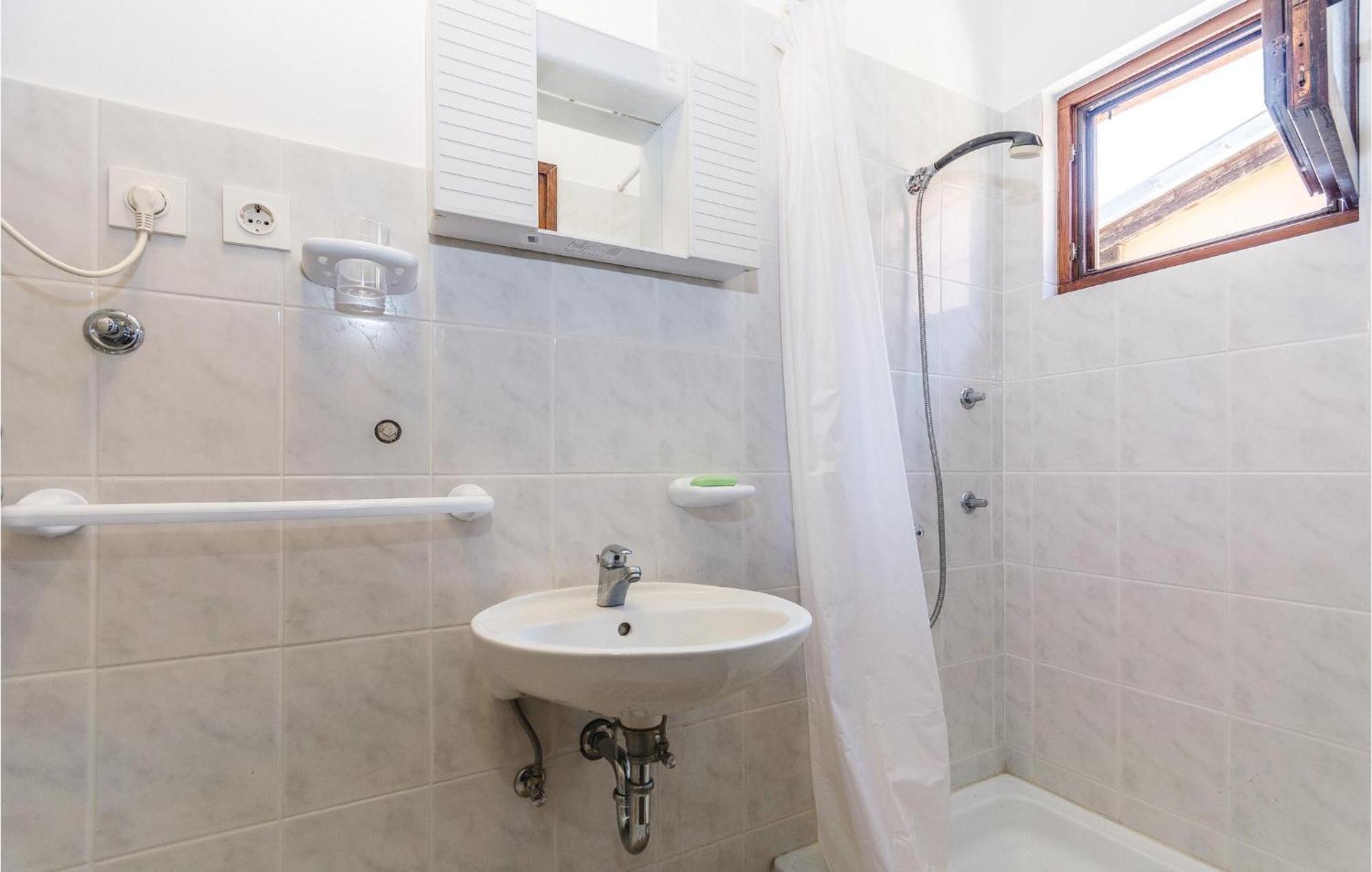 Amazing Apartment In Pavicini With Kitchen Luaran gambar
