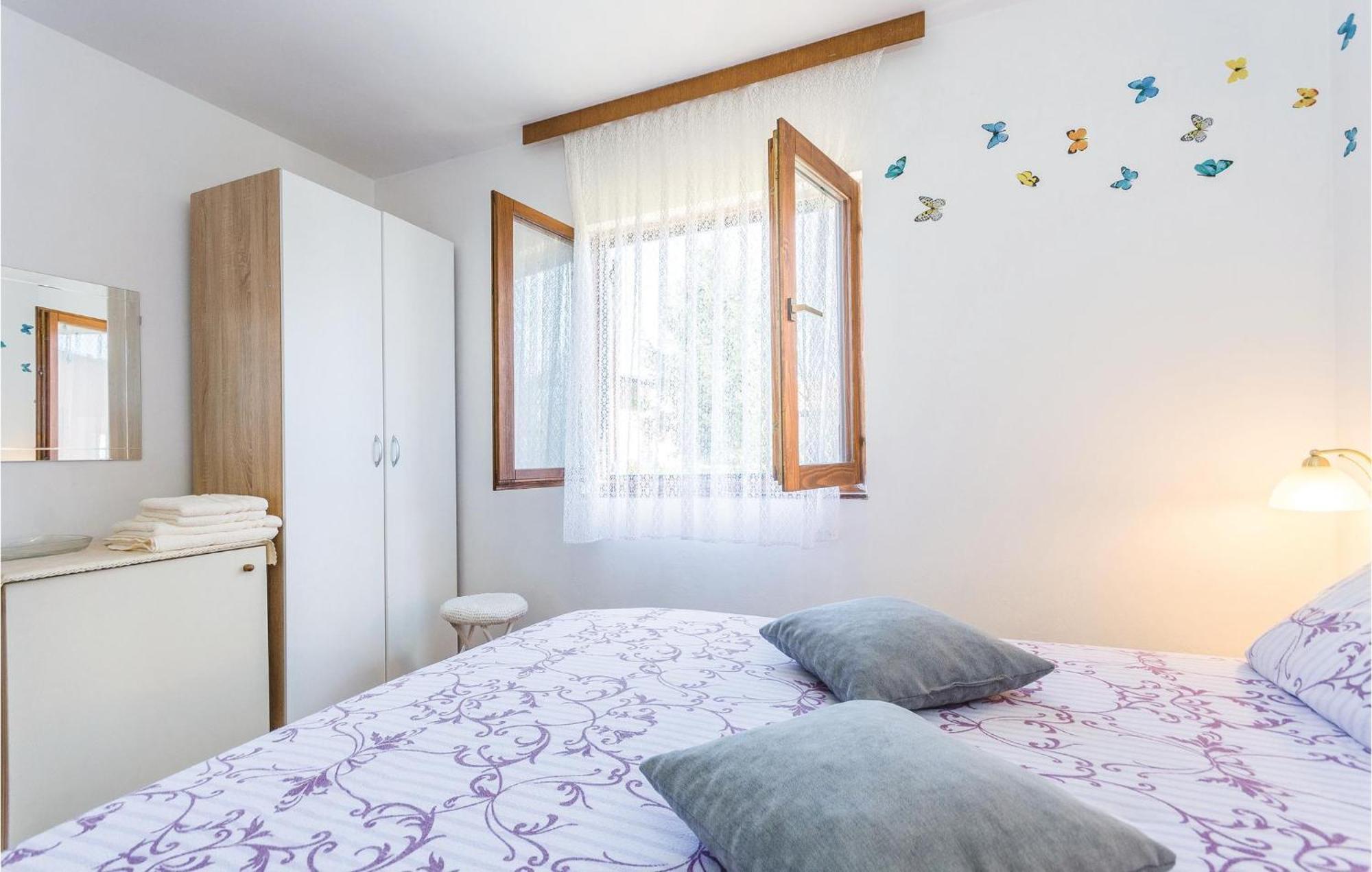 Amazing Apartment In Pavicini With Kitchen Luaran gambar